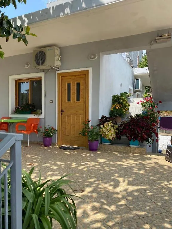 Albi'S Guesthouse Ksamil
