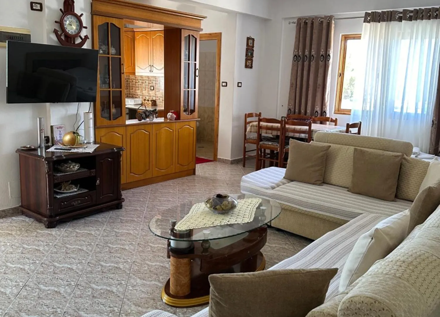 Albi'S Guesthouse Ksamil